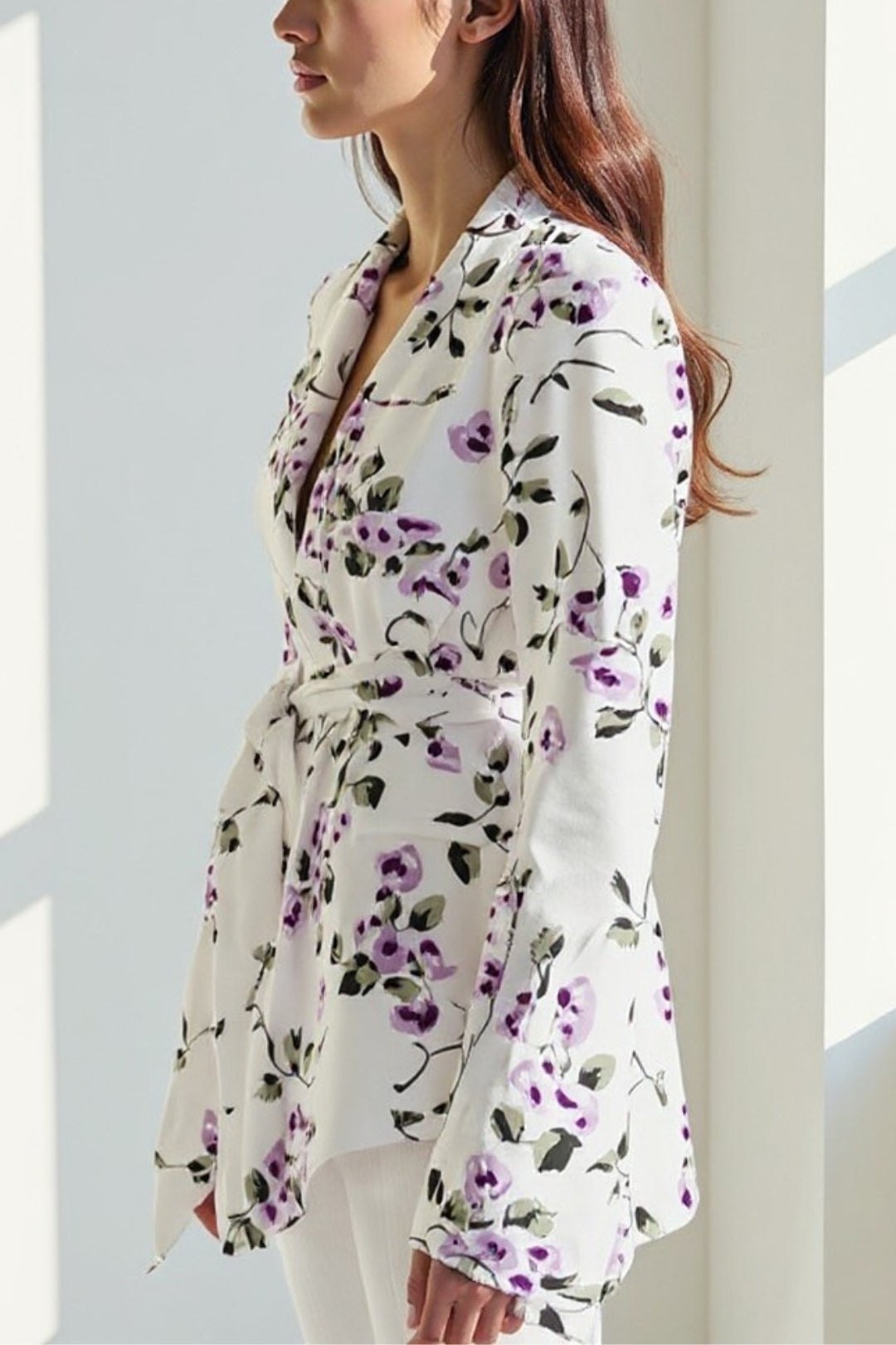Blazer Femme | Fluide et Fleurie | Blanc à Motif Violet