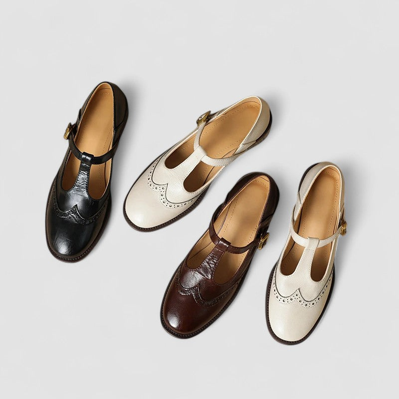 Camille - Chaussures Orthopédiques Femme Vintage à Bride en T et Détails Brogues sur Talon Bas