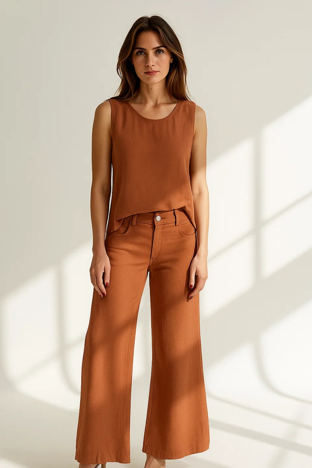 Ensemble Débardeur et Pantalon Évasé | Deux Pièces | Style Minimaliste et Confortable