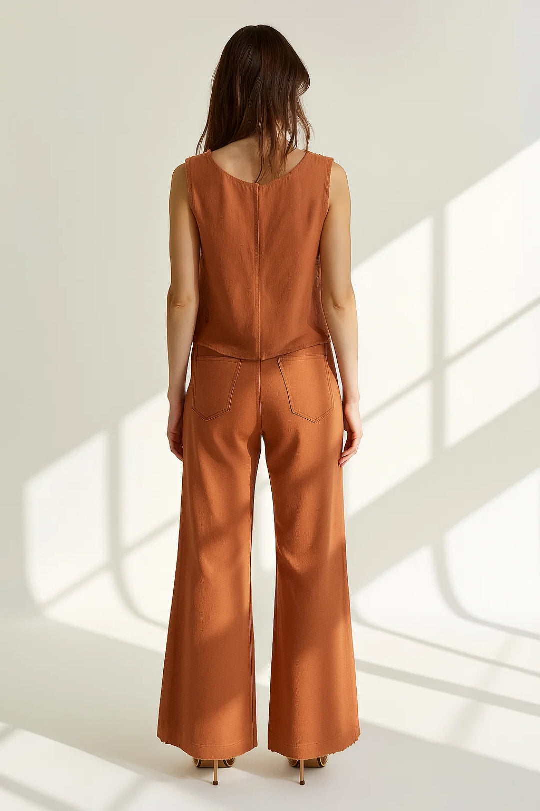 Ensemble Débardeur et Pantalon Évasé | Deux Pièces | Style Minimaliste et Confortable