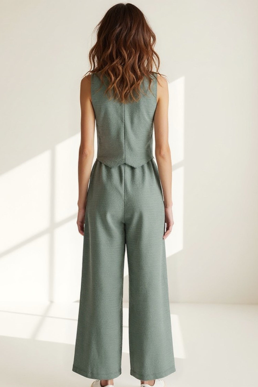 Ensemble Décontracté Sans Manches avec Gilet Boutonné et Pantalon Large | Tendance Minimaliste | Noir ou Vert Sauge