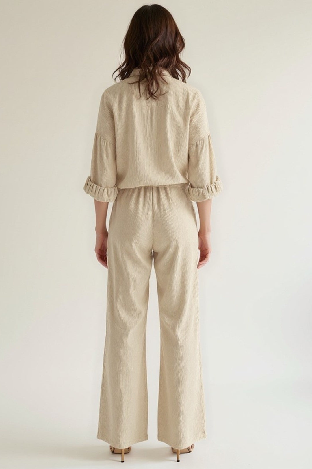 Ensemble Deux Pièces avec Chemise Boutonnée et Pantalon Large | Texture Gaufrée | Noir ou Beige Naturel