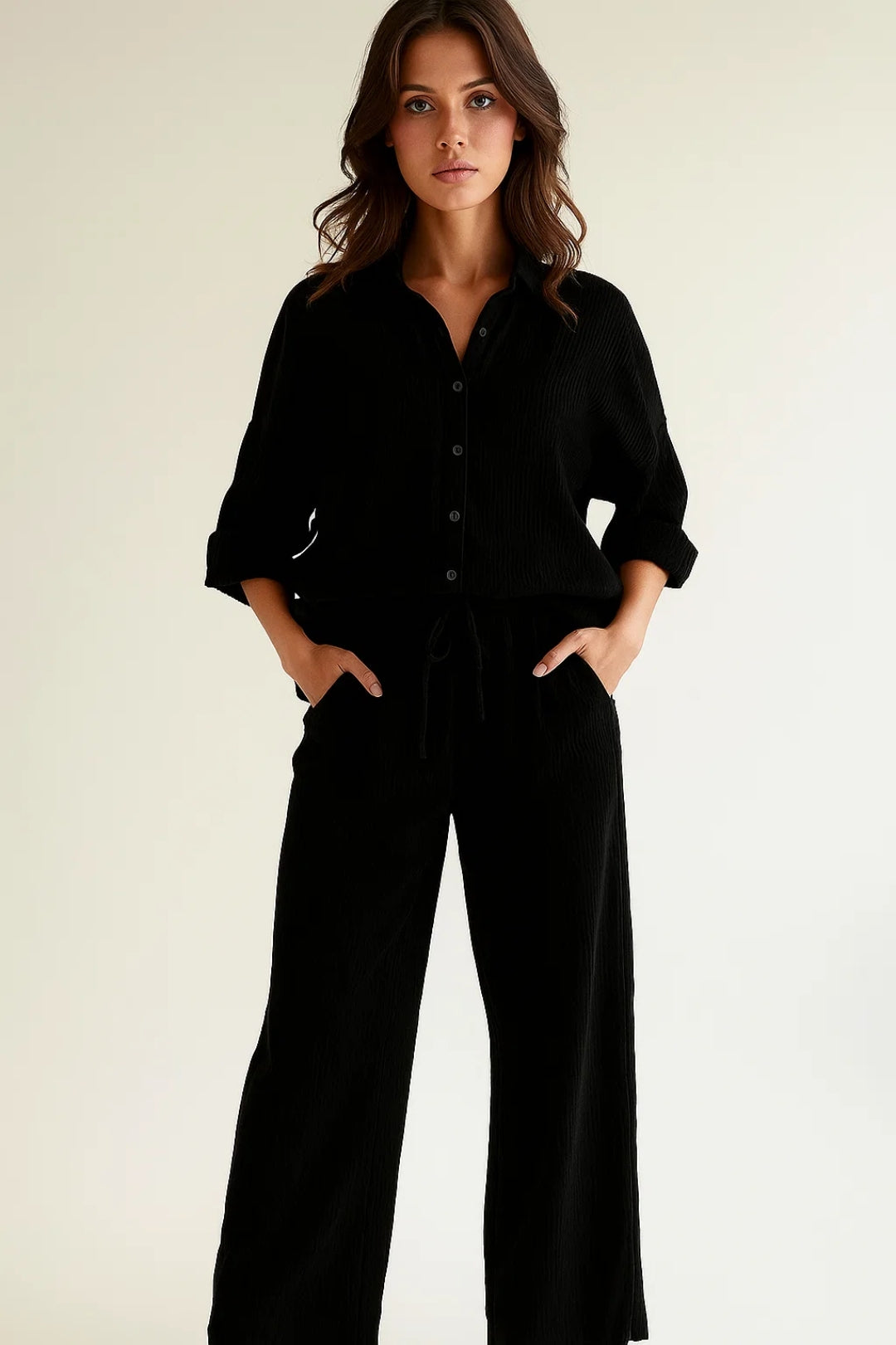 Ensemble Deux Pièces avec Chemise Boutonnée et Pantalon Large | Texture Gaufrée | Noir ou Beige Naturel