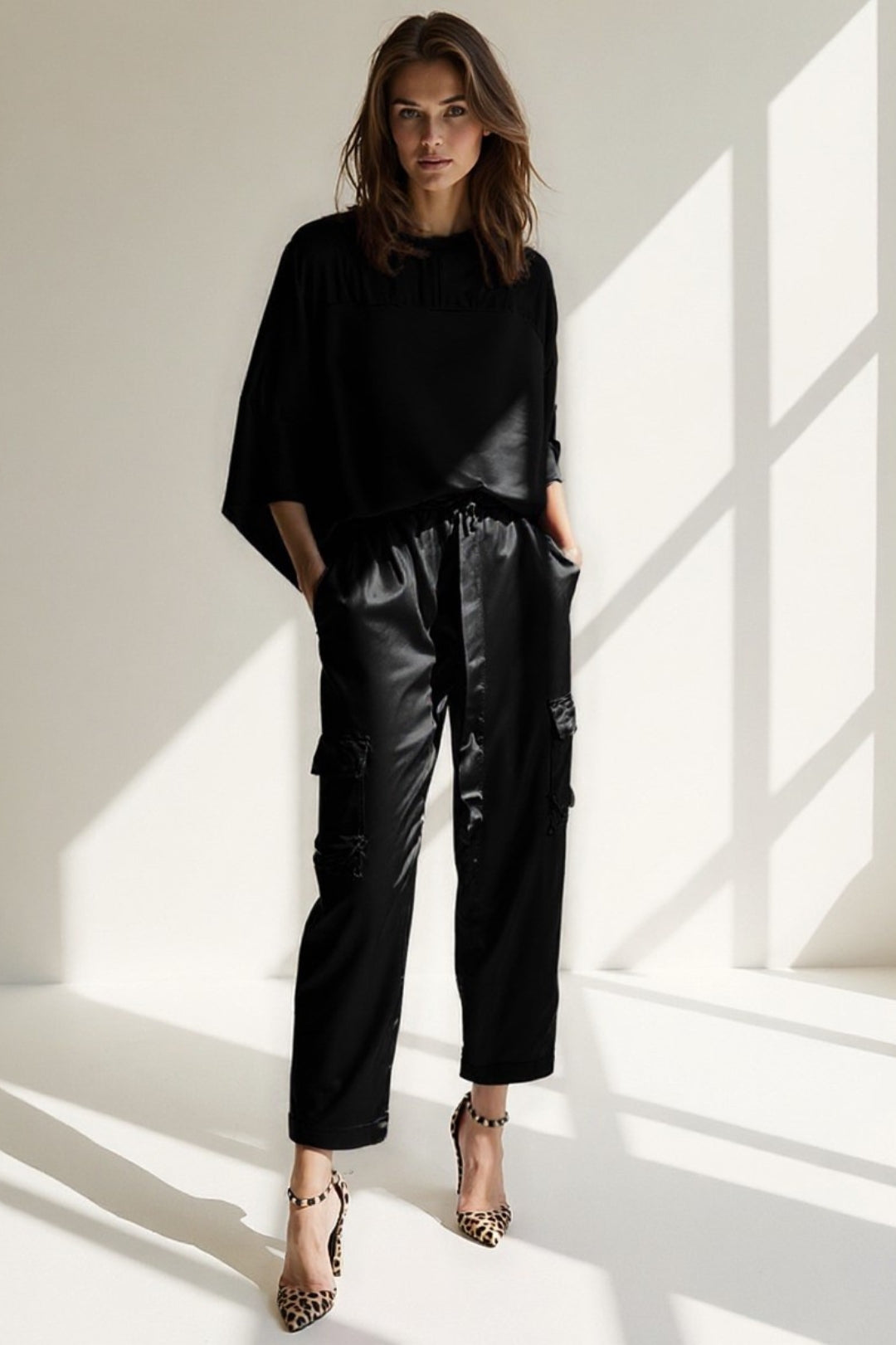 Ensemble Haut Ample et Pantalon Cargo Satiné | Chic et Décontracté