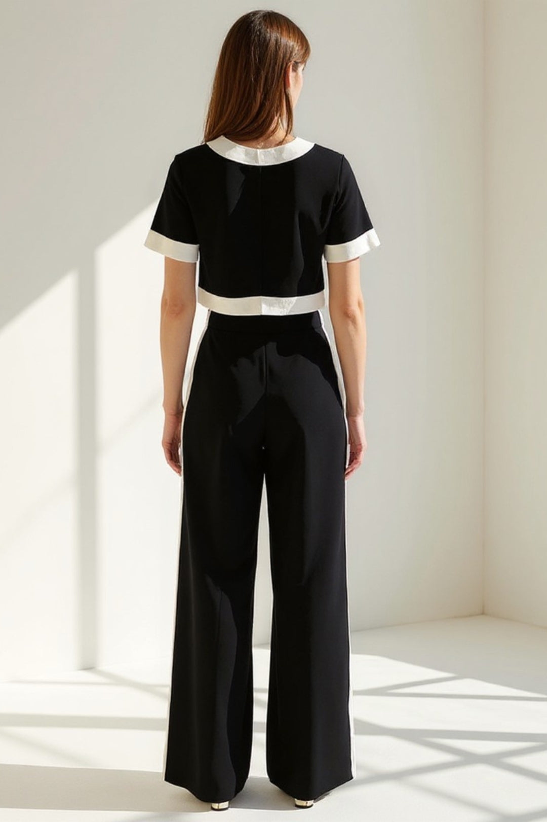Ensemble Pantalon et Veste Courte | Noir et Blanc | Chic et Élégant
