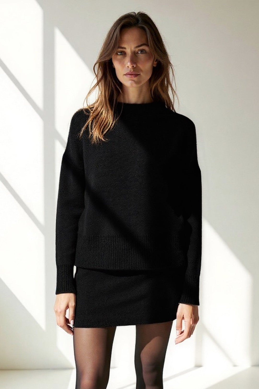 Ensemble Pull en Maille et Jupe Courte | Style Moderne | Confort Chic