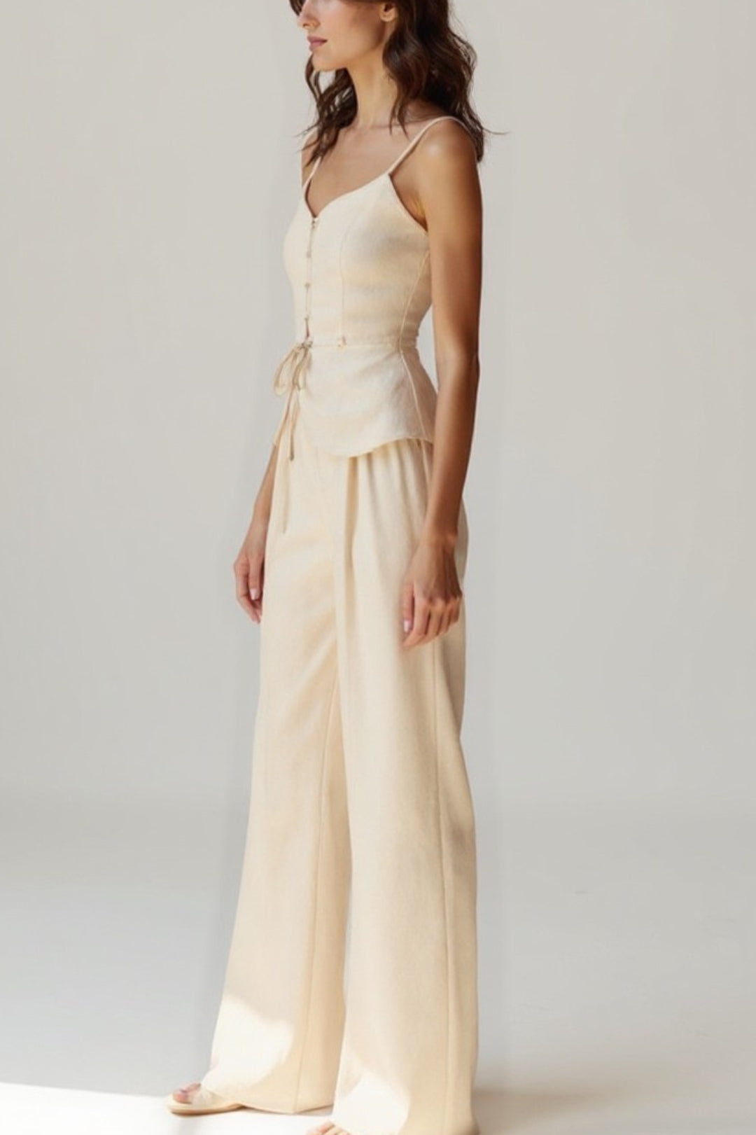 Ensemble Élégant Deux Pièces | Corsage à Bretelles & Pantalon Large | Style Raffiné