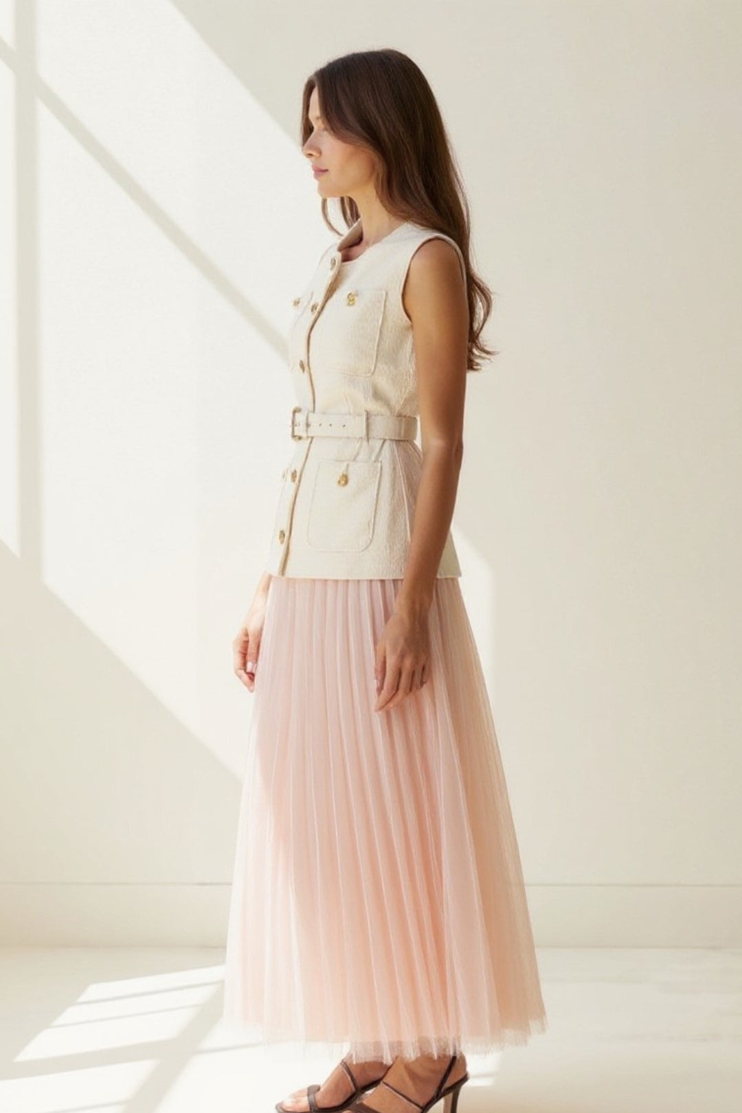 Ensemble Élégant Deux Pièces | Gilet Structuré & Jupe Plissée en Tulle | Tendance Féminine