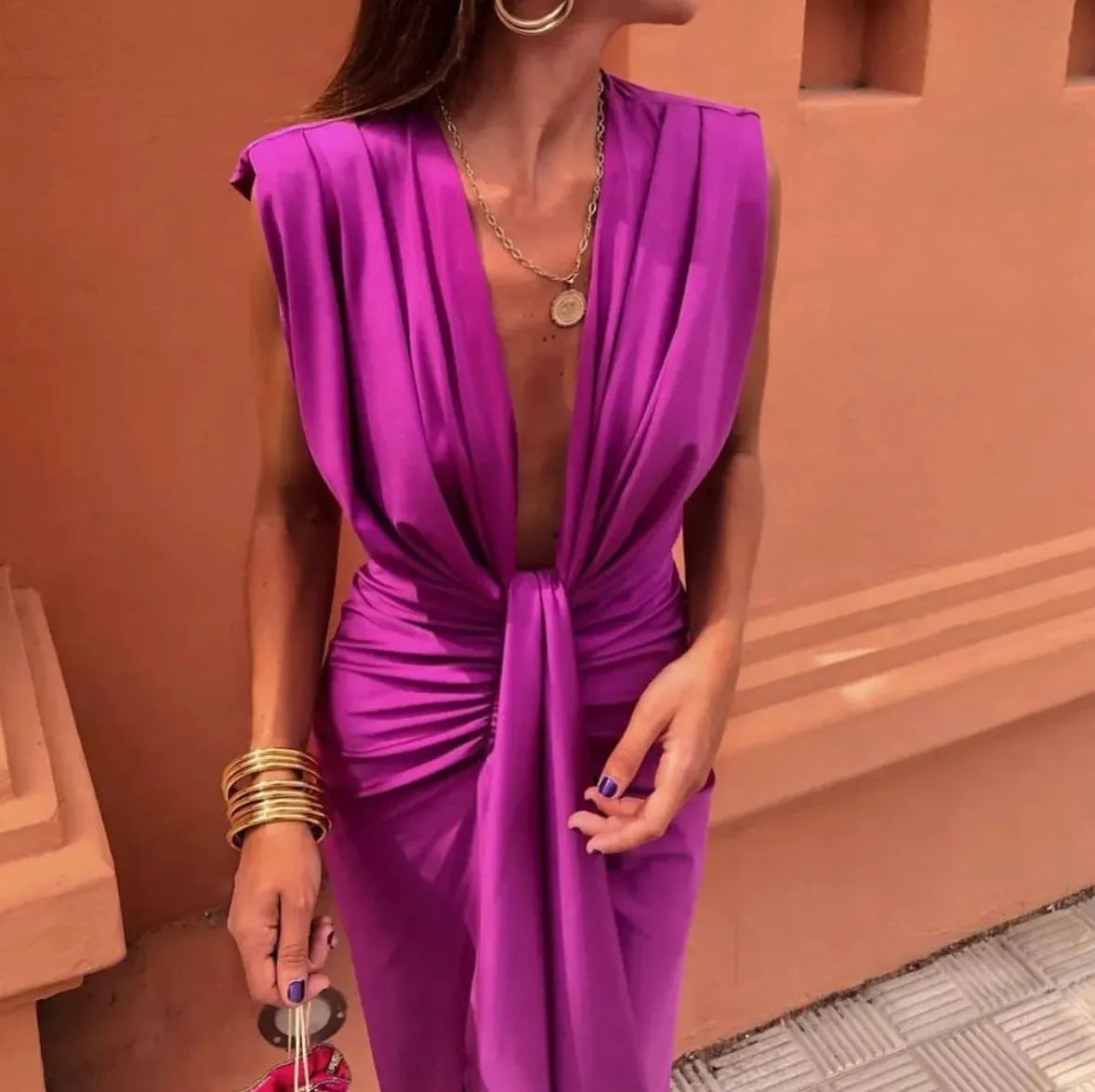 Inès - Robe Midi Chic Invitée Mariage Femme avec Décolleté Plongeant et Nœud Central