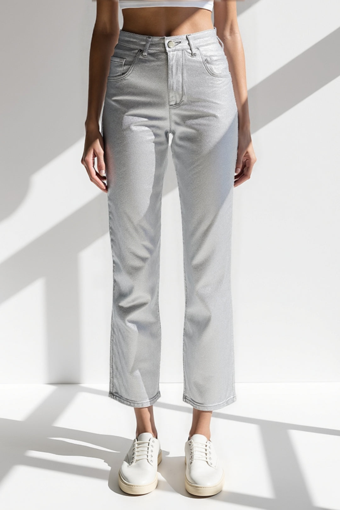 Jean Coupe Droite Taille Haute | Argent Métallisé | Style Moderne et Brillant
