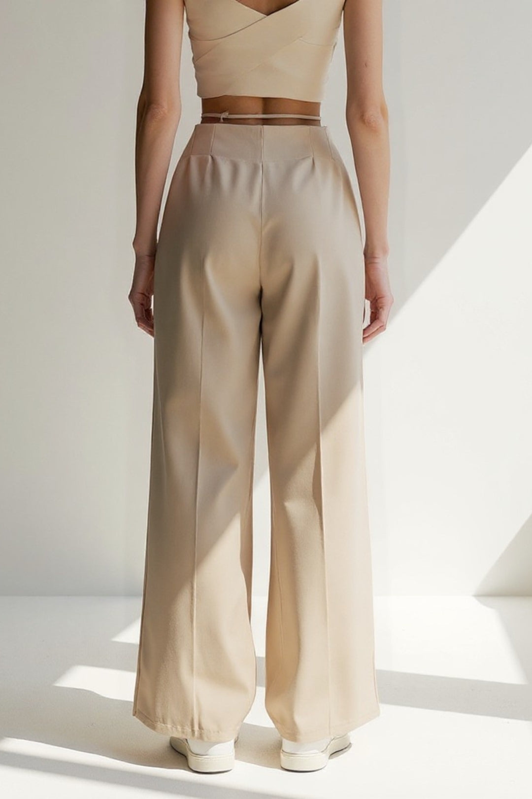 Pantalon Large Plissé | Taille Haute Chic | Bleu Marine et Beige