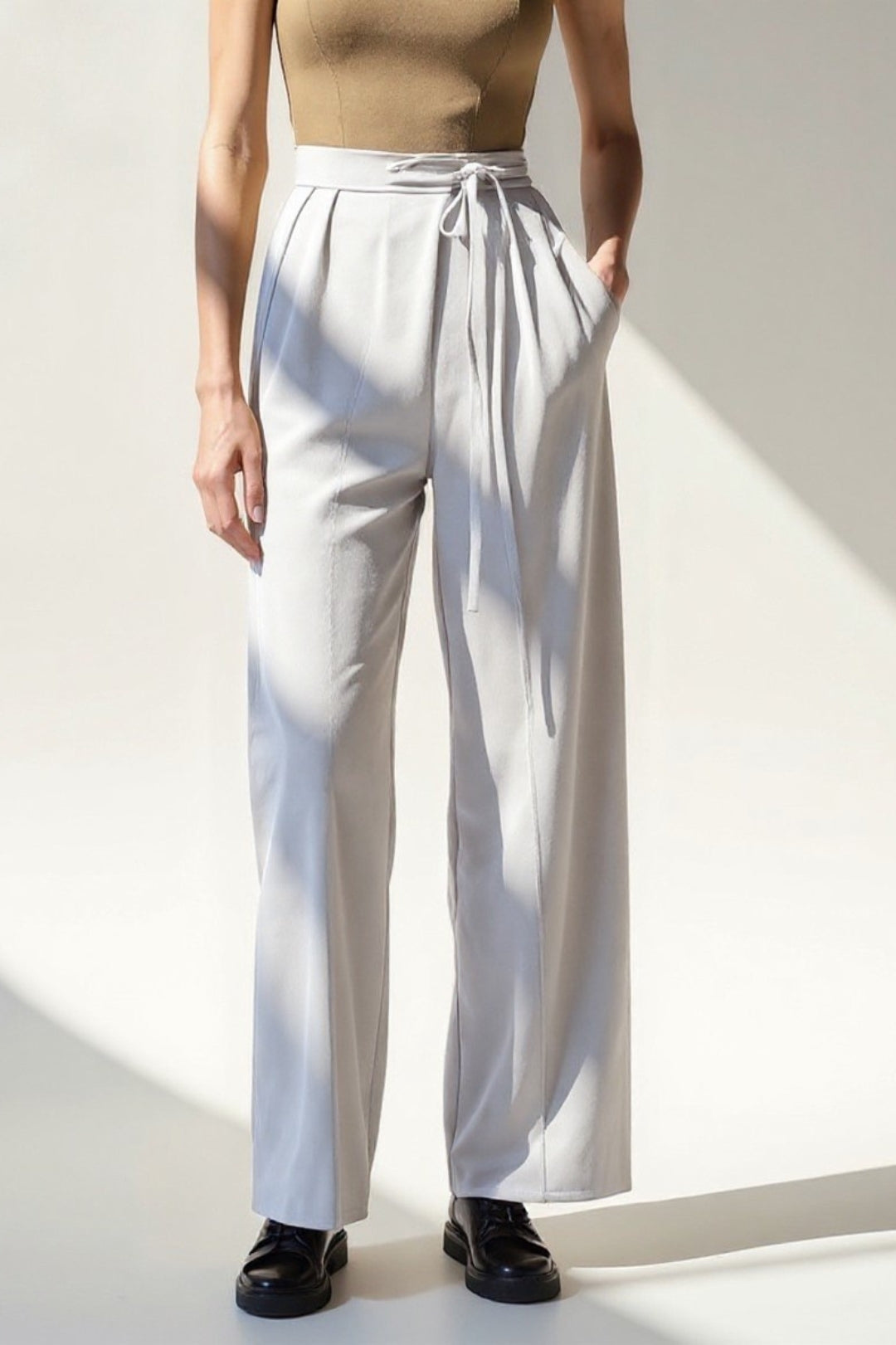 Pantalon Taille Haute Ceinturé | Noir, Beige & Blanc | Élégance Décontractée