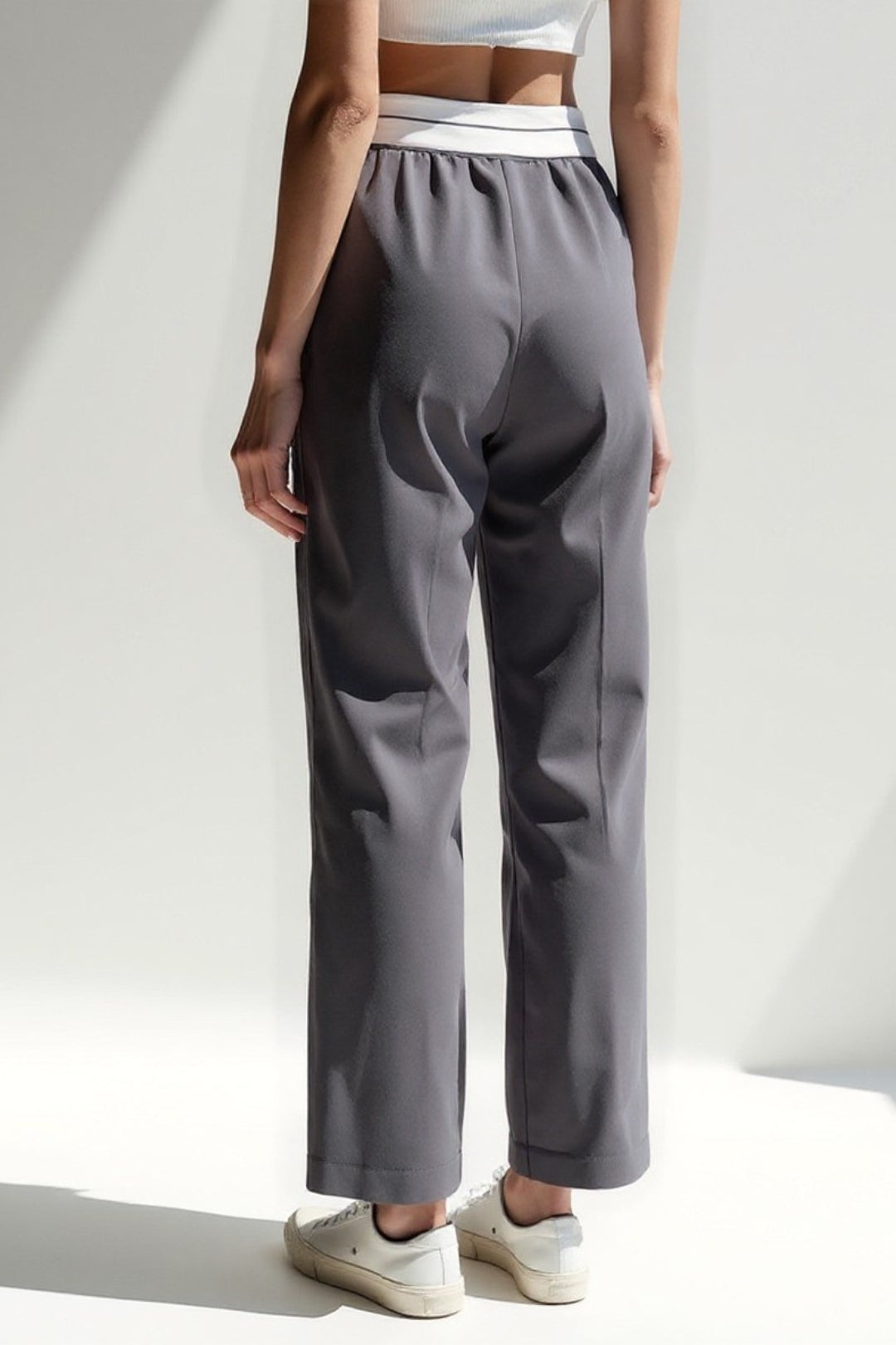 Pantalon Tailleur 7/8 | Taille Haute Élégante | Noir et Gris