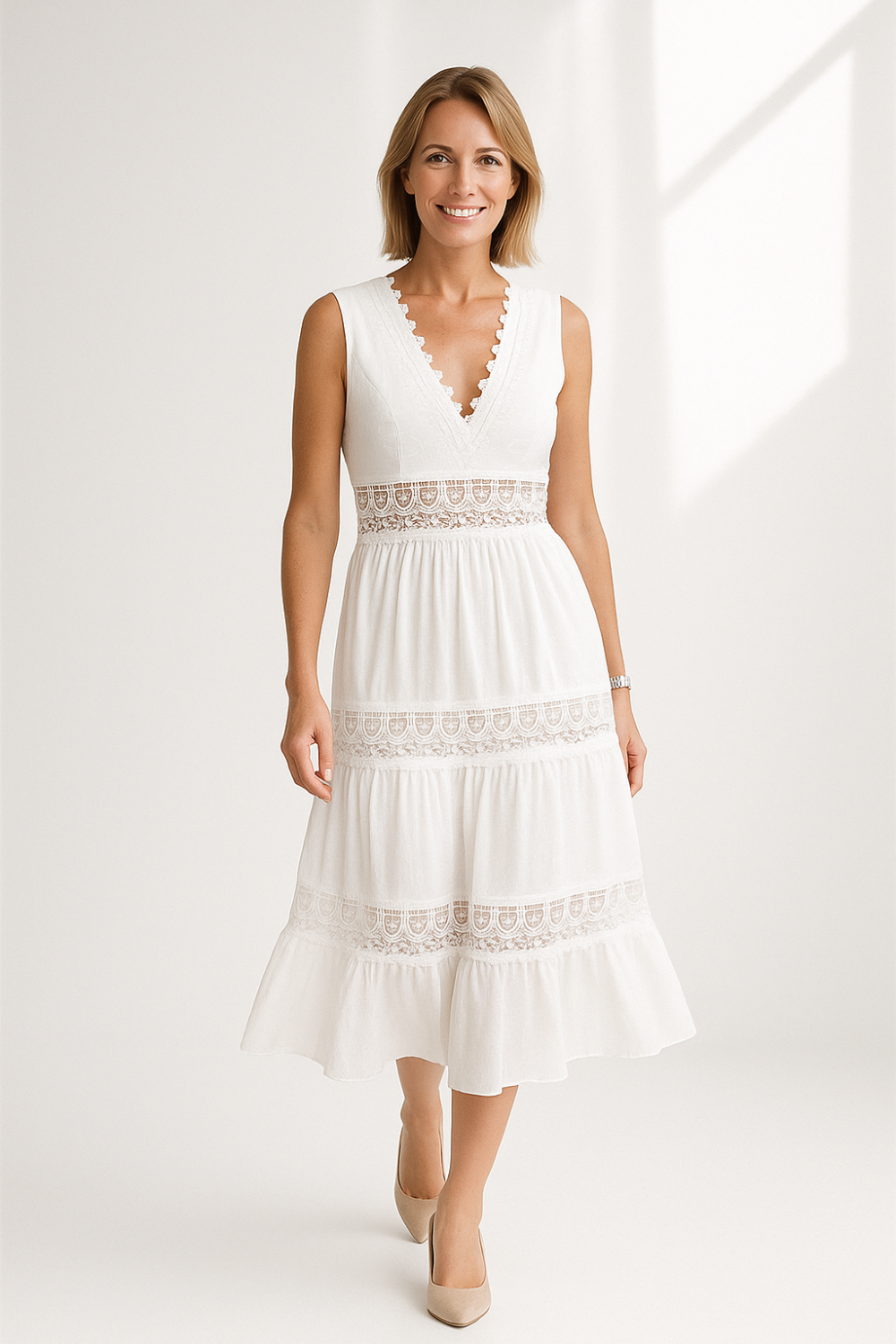 Robe Blanche Femme | Détails en Dentelle | Coupe Évasée Mi-Longue