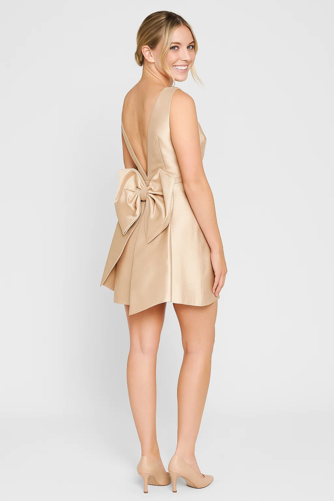 Robe Courte Satinée | Évasée | Dos Décolleté avec Noeud