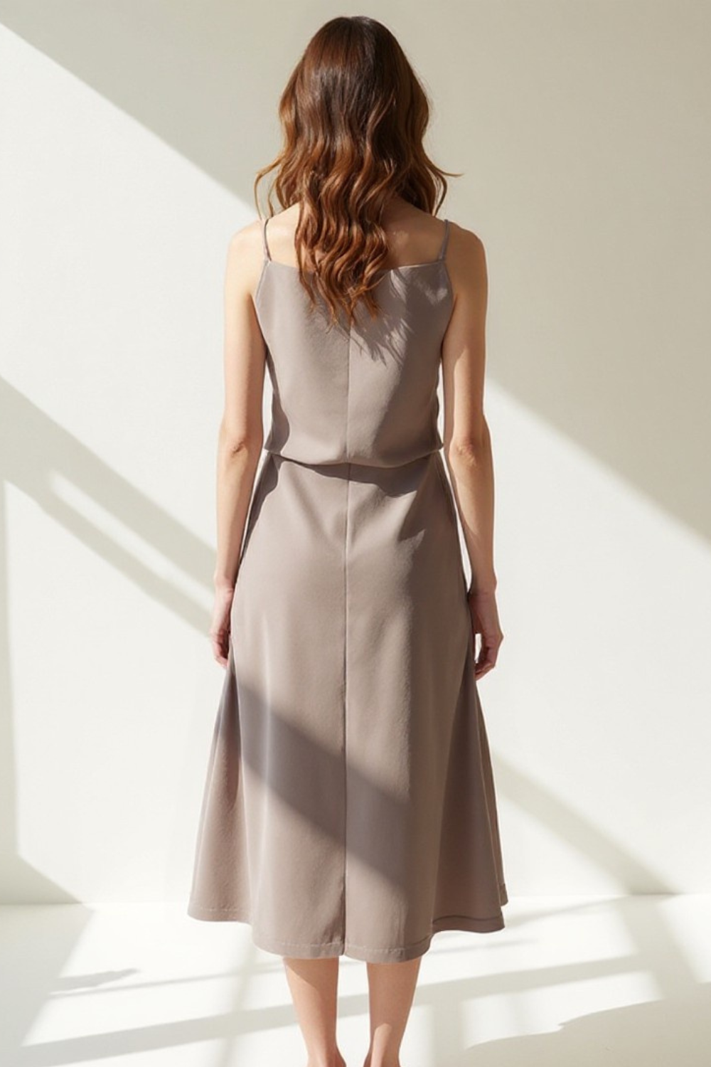 Robe Longue Femme | Bretelles Fines | Coupe Évasée Élégante