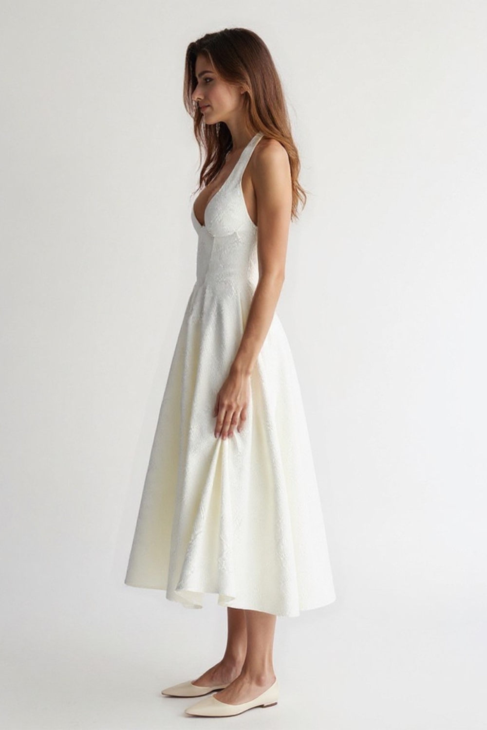 Robe Halter Femme | Volume Évasé | Tissu Satiné Effet Jacquard