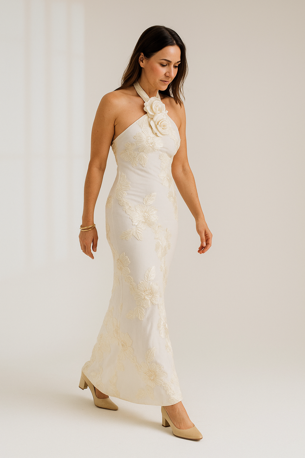 Robe Longue Femme en Coton | Dos Nu Élégant | Broderies Florales