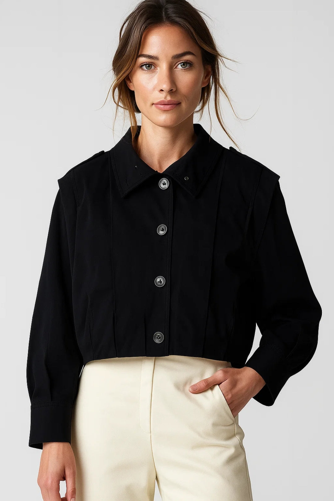 Veste courte style utility avec boutons | Vert olive ou noir | Design moderne et structuré