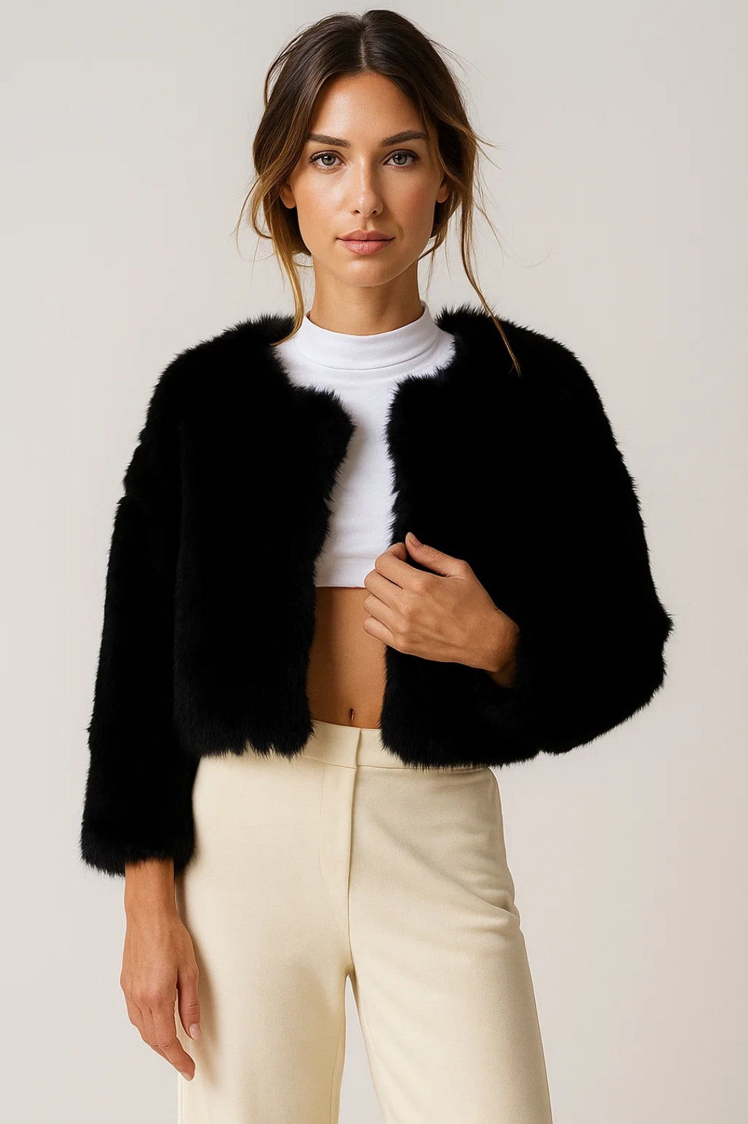 Manteau Court en Fausse Fourrure | Élégant et Douillet | Style Moderne