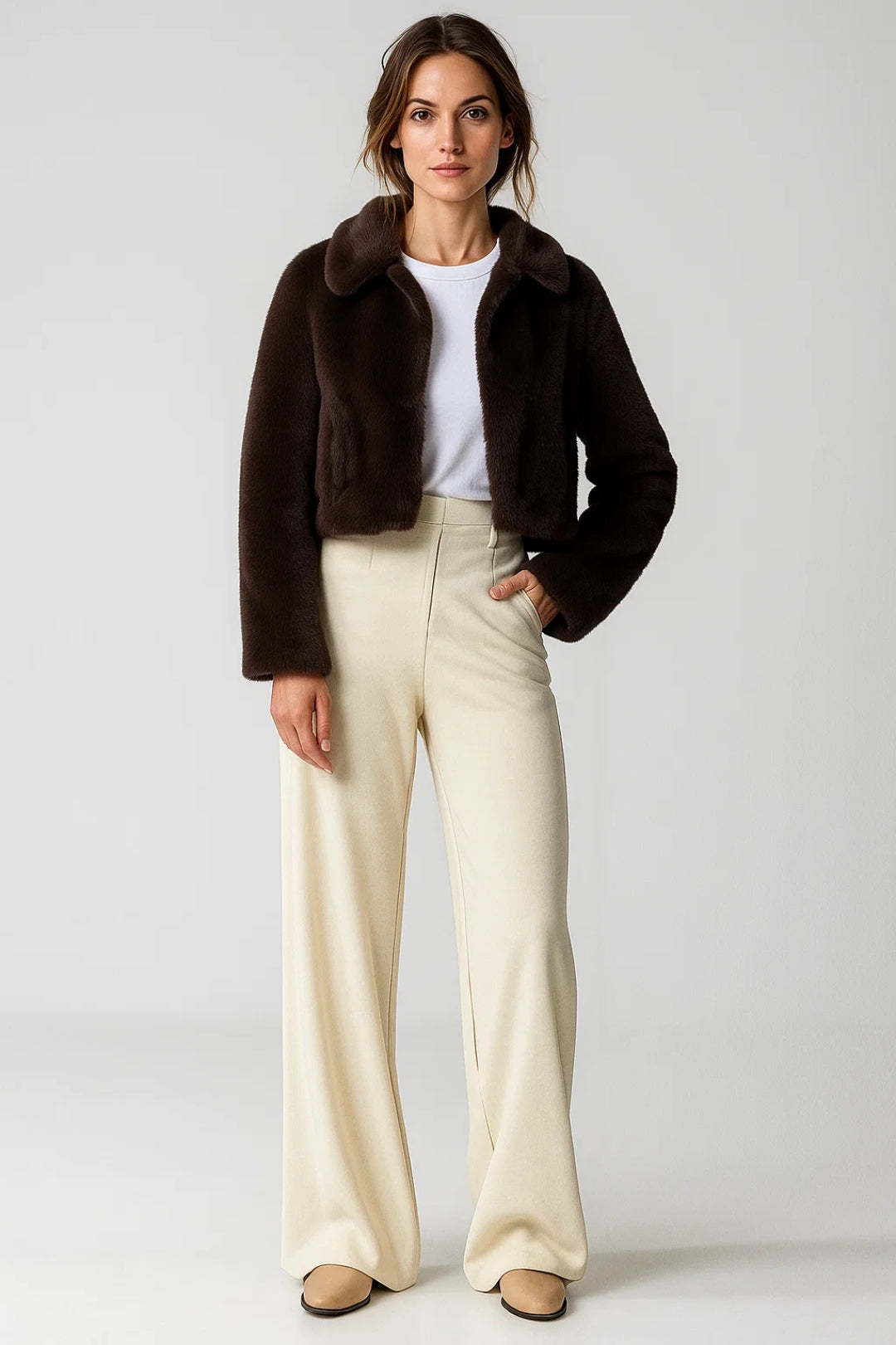 Manteau Court en Fausse Fourrure | Chaud et Élégant | Marron Foncé