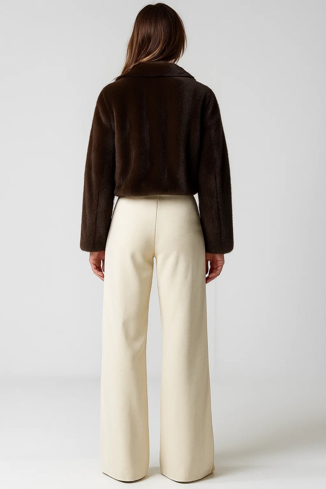Manteau Court en Fausse Fourrure | Chaud et Élégant | Marron Foncé