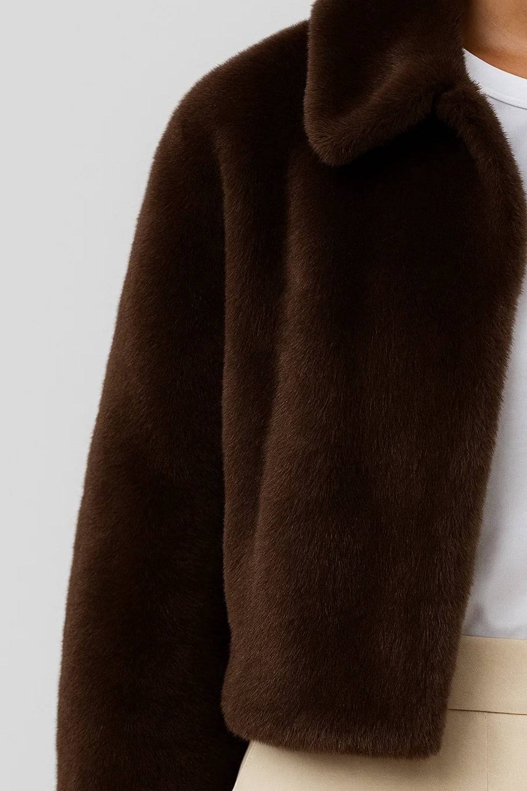 Manteau Court en Fausse Fourrure | Chaud et Élégant | Marron Foncé