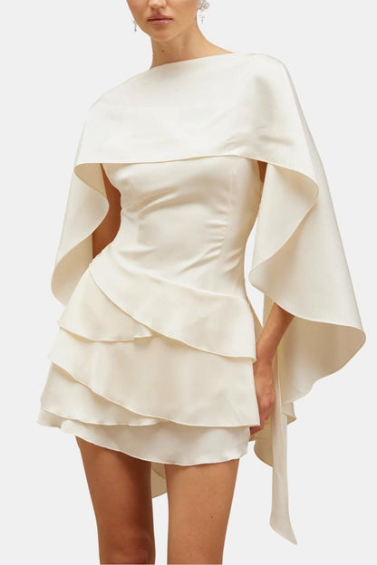 Anaïs - Robe de Soirée Courte Femme Glamour avec Cape Intégrée et Jupe à Volants