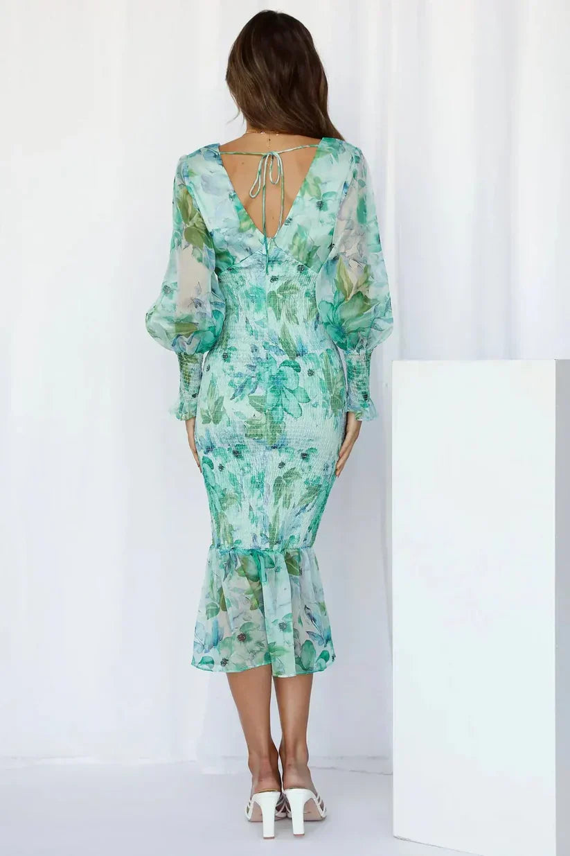 Camille - Robe Élégante Invitée Mariage Femme avec Col V et Manches Bouffantes