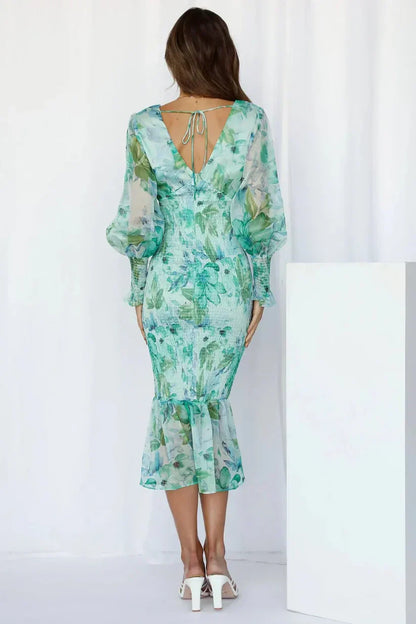 Camille - Robe Élégante Invitée Mariage Femme avec Col V et Manches Bouffantes