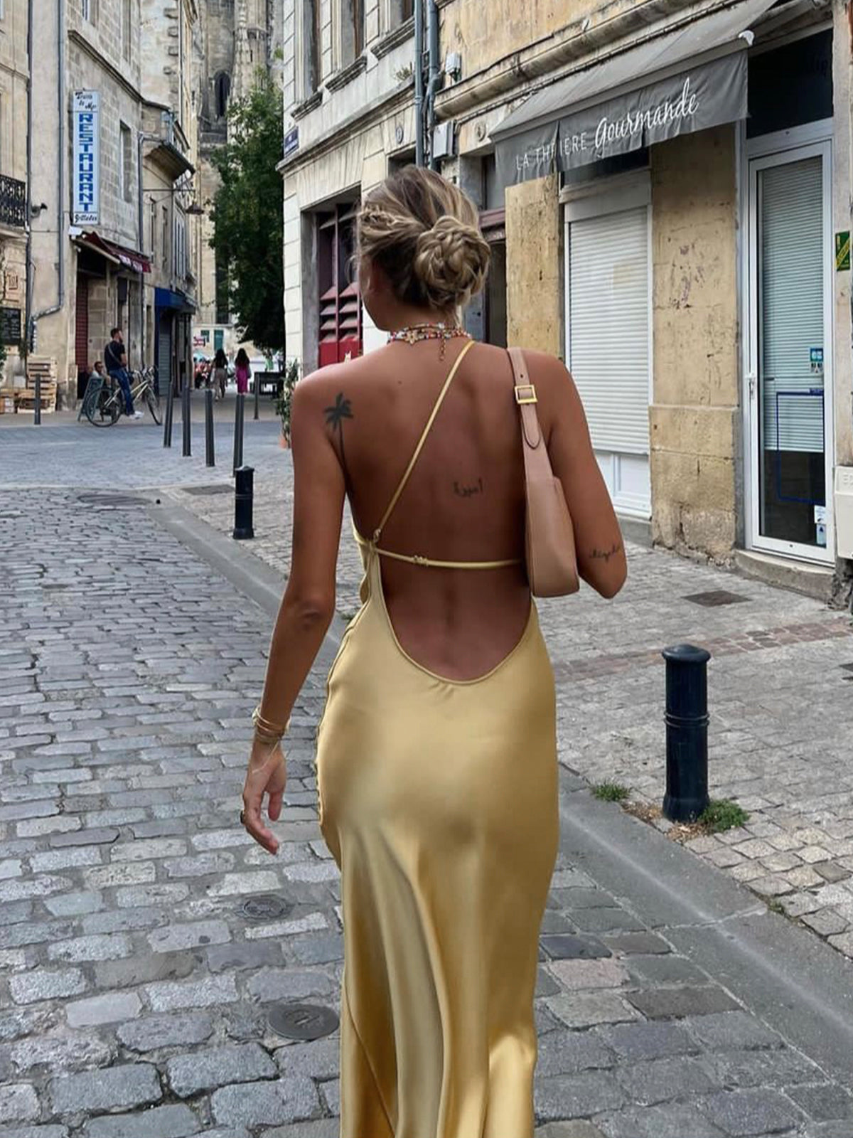 Chloé - Robe Invitée Mariage Femme Midi Asymétrique à Bretelle Unique et Fente Élégante