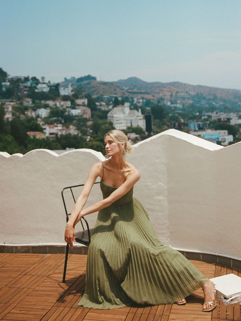 Chloé - Robe Midi Romantique Invitée Mariage Femme avec Bustier et Jupe Plissée
