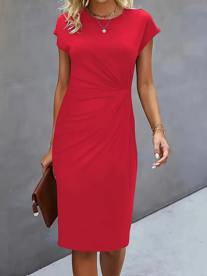 Clara - Robe Invitée Mariage Femme Chic Fourreau Drapé et Manches Courtes