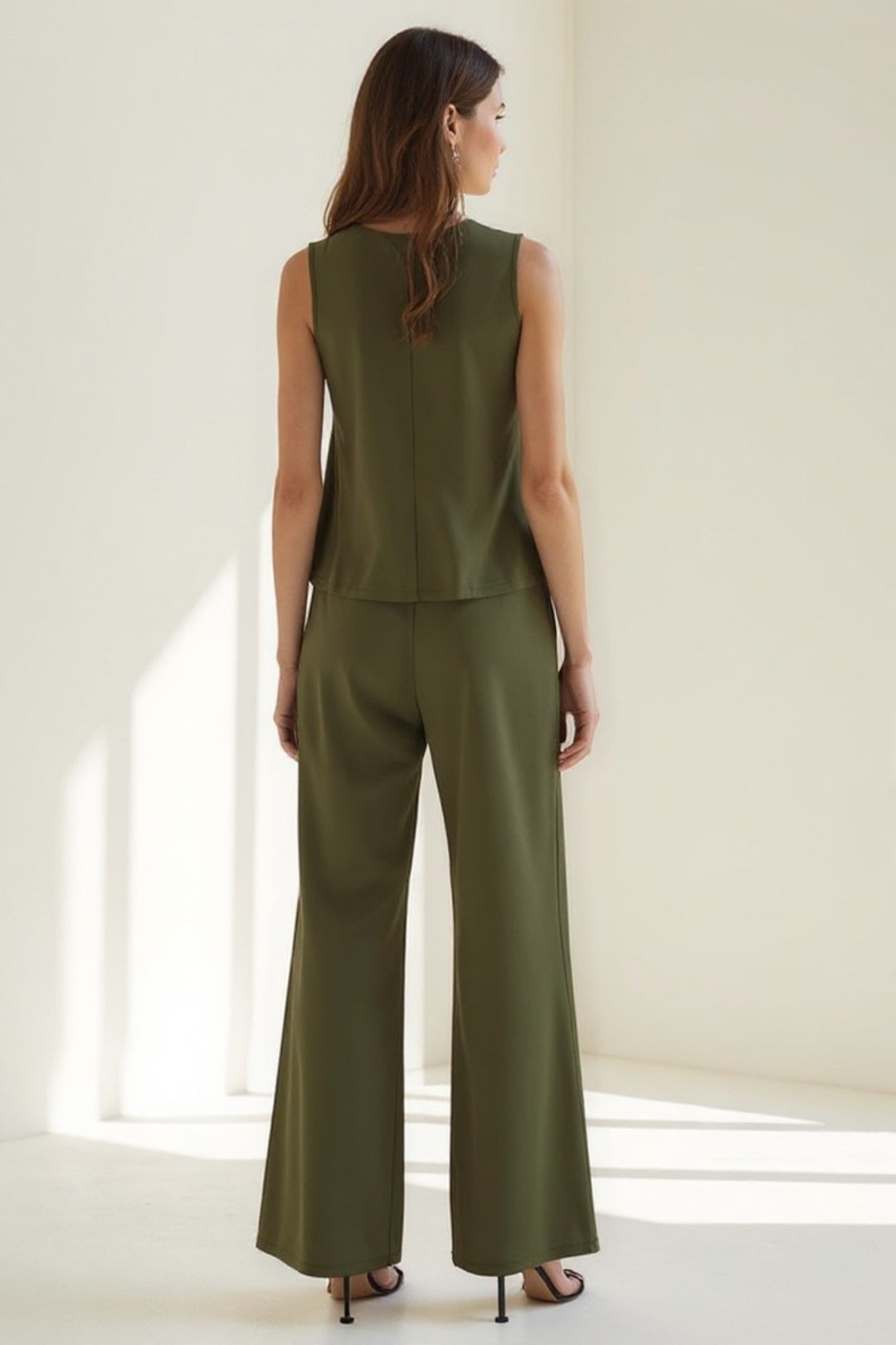 Ensemble Débardeur et Pantalon Large | Tissu Fluide | Confort Élégant
