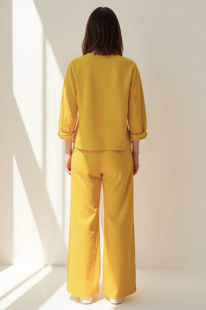 Ensemble Décontracté Deux Pièces avec Haut Ample et Pantalon à Boutons Latéraux | Confort Moderne | Noir ou Jaune Vif