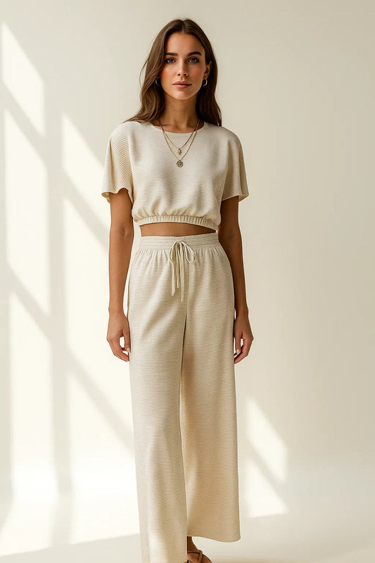 Ensemble Décontracté Deux Pièces avec Top Court et Pantalon Large à Taille Élastique | Confort Moderne | Vert, Noir ou Beige Rayé
