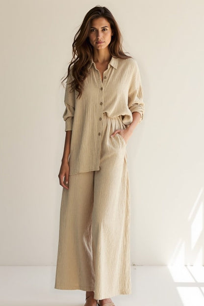Ensemble Deux Pièces avec Chemise Boutonnée et Pantalon Large | Texture Gaufrée | Noir ou Beige Naturel