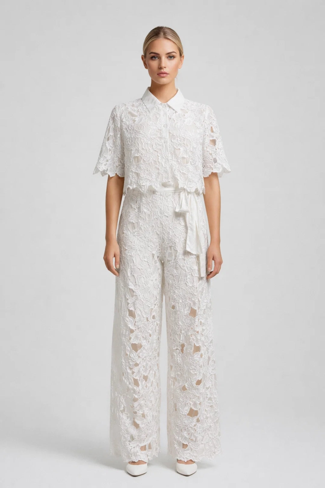 Combinaison Femme - Large Broderie Fleurie avec Ceinture | Élégant