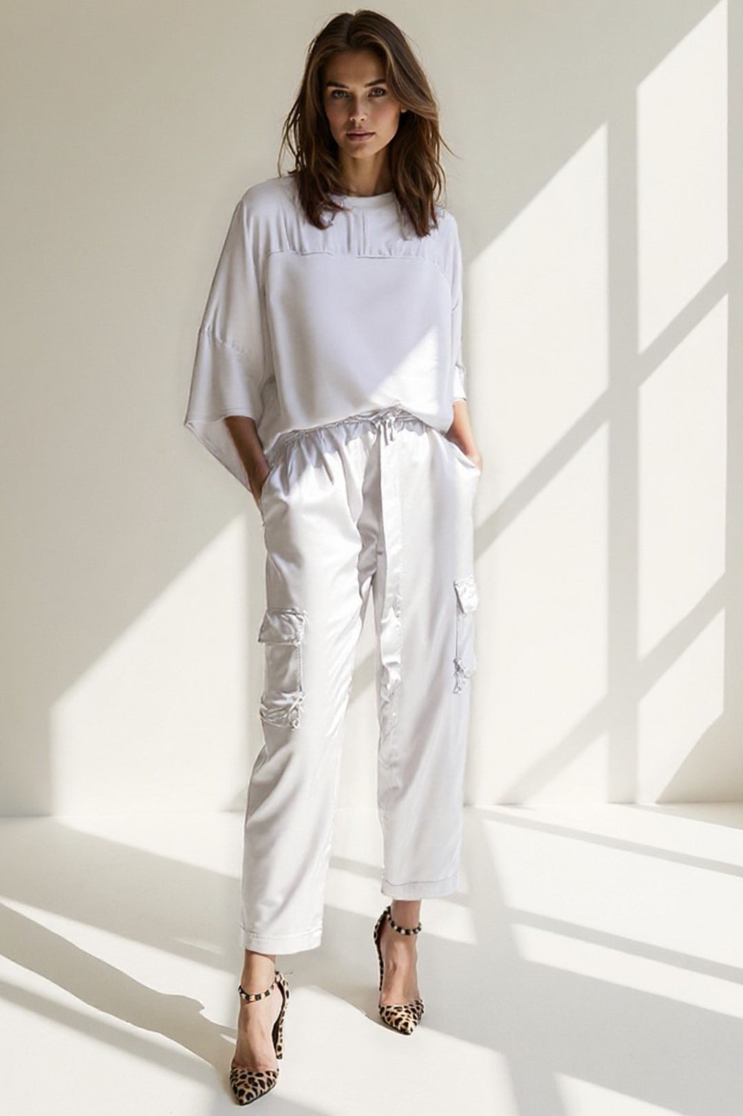 Ensemble Haut Ample et Pantalon Cargo Satiné | Chic et Décontracté