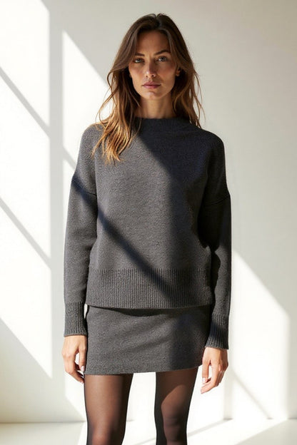Ensemble Pull en Maille et Jupe Courte | Style Moderne | Confort Chic