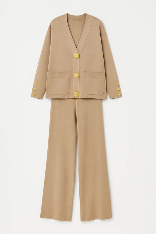 Ensemble Tailleur Moderne | Veste à Boutons Dorés et Pantalon Évasé | Léger et Respirant