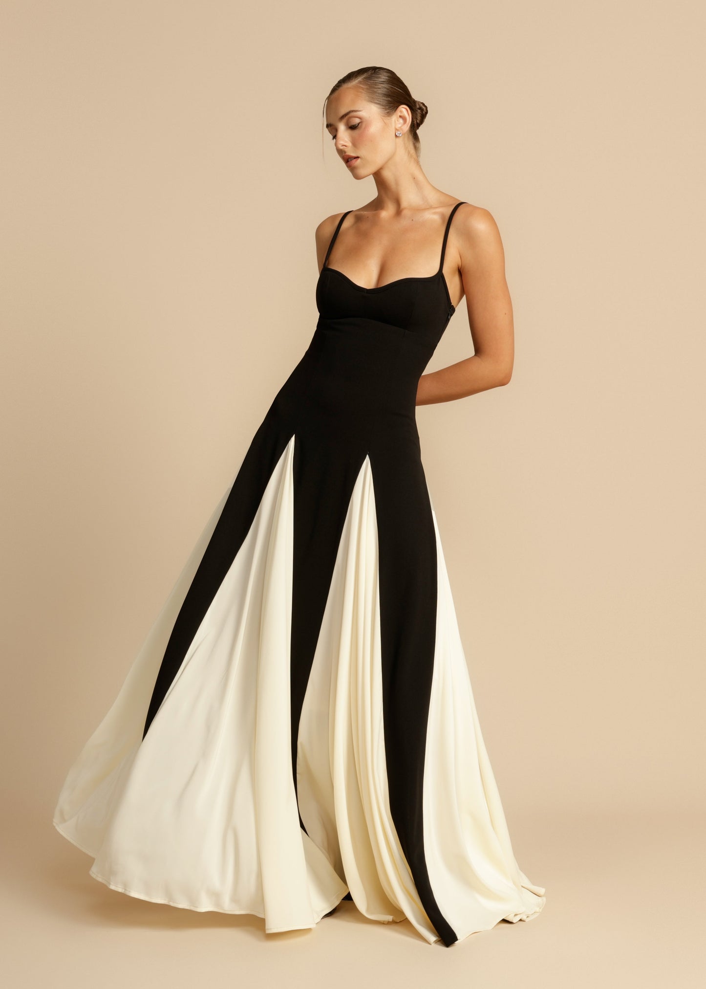 Juliette - Robe Invitée Mariage Femme Élégante Bicolore avec Bretelles Fines et Jupe Évasée