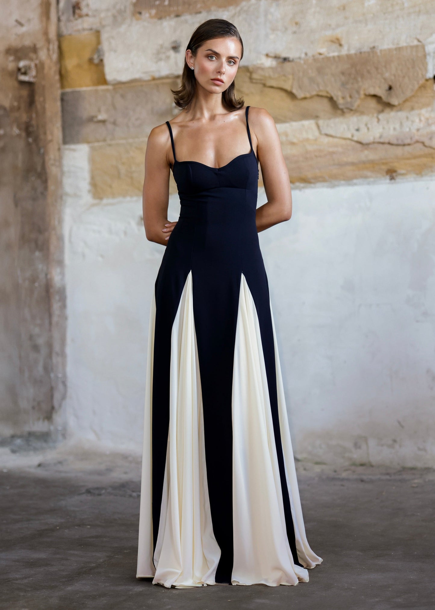 Juliette - Robe Invitée Mariage Femme Élégante Bicolore avec Bretelles Fines et Jupe Évasée