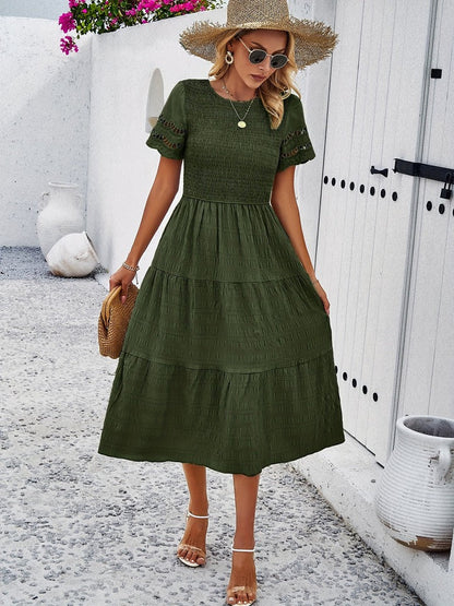 Léa - Robe Invitée Mariage Femme Bohème Smockée à Col Rond et Jupe Étagée