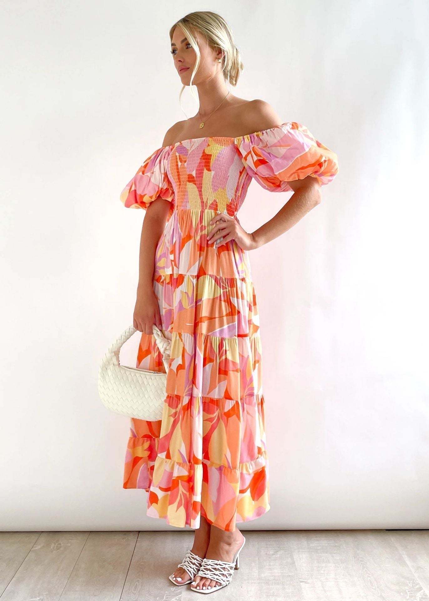 Léa - Robe Invitée Mariage Femme Chic à Épaules Dénudées et Jupe Évasée