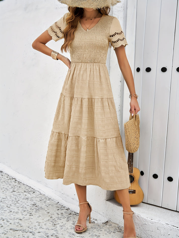 Louise - Robe Invitée Mariage Femme Bohème Smockée à Col V et Jupe Étagée