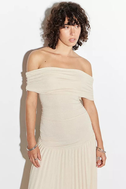 Louise - Robe Maxi Élégante Invitée Mariage Femme avec Épaules Dénudées et Jupe Plissée