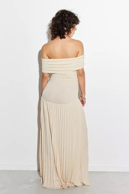 Louise - Robe Maxi Élégante Invitée Mariage Femme avec Épaules Dénudées et Jupe Plissée