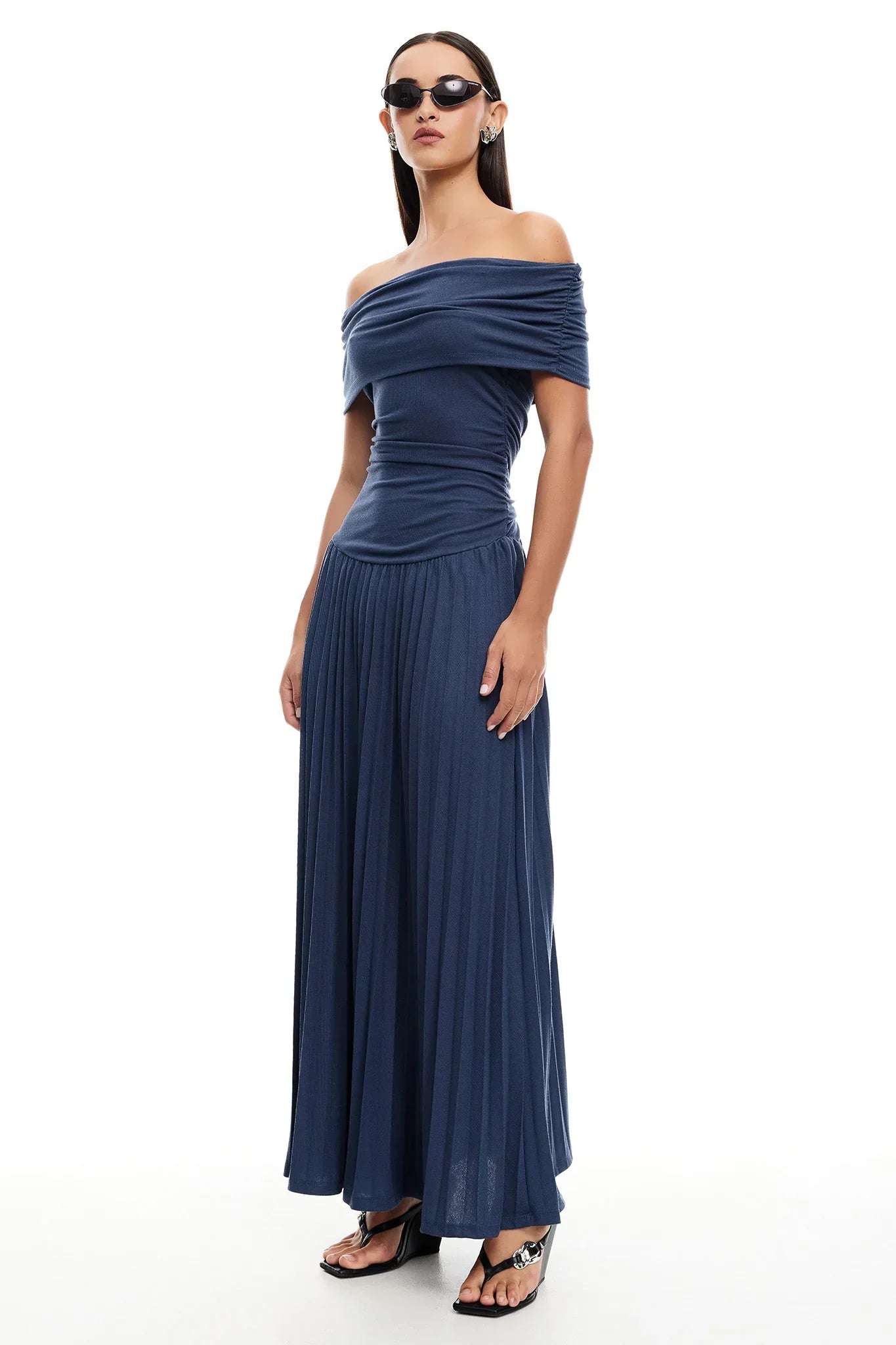 Louise - Robe Maxi Élégante Invitée Mariage Femme avec Épaules Dénudées et Jupe Plissée