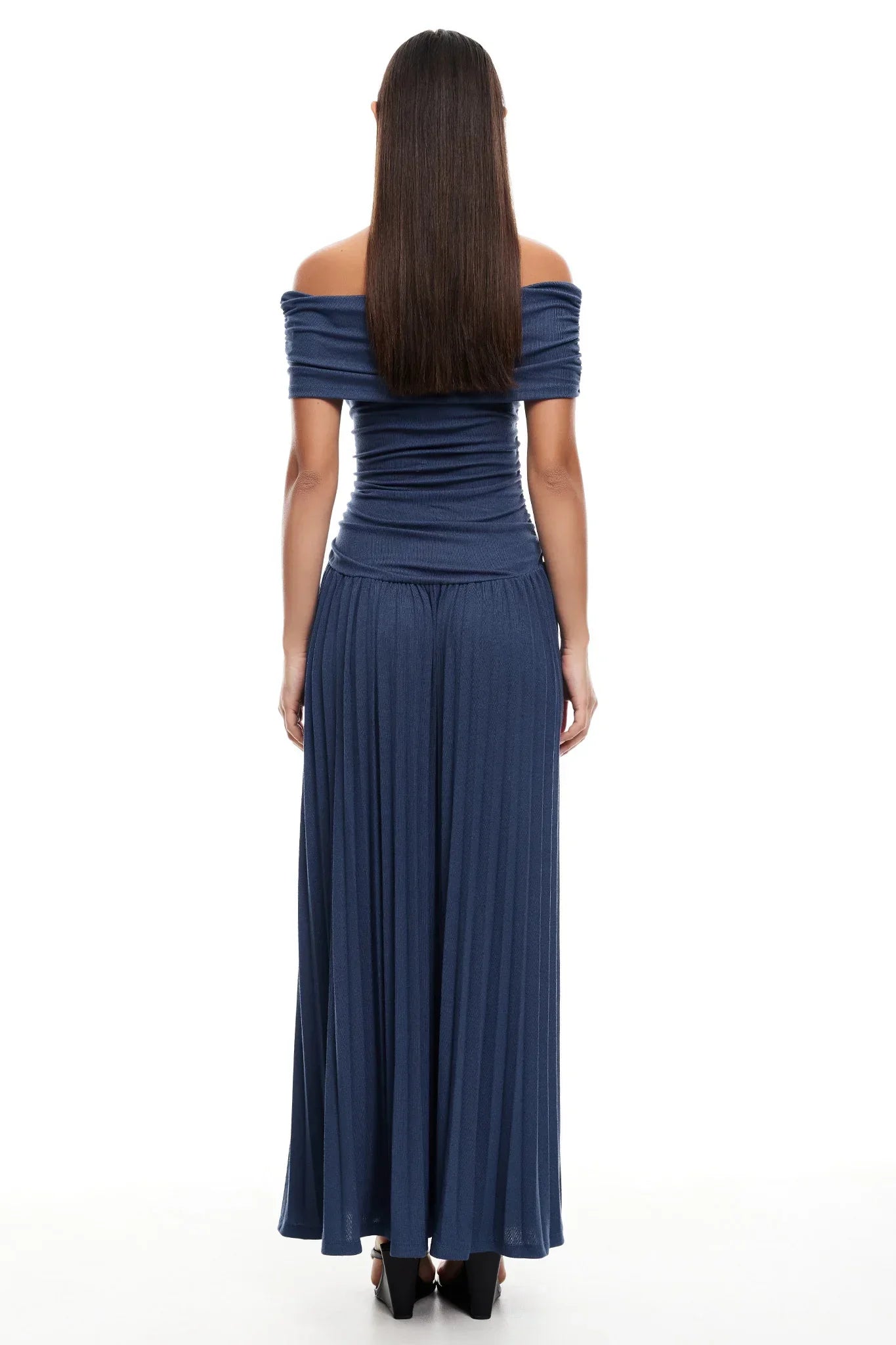 Louise - Robe Maxi Élégante Invitée Mariage Femme avec Épaules Dénudées et Jupe Plissée
